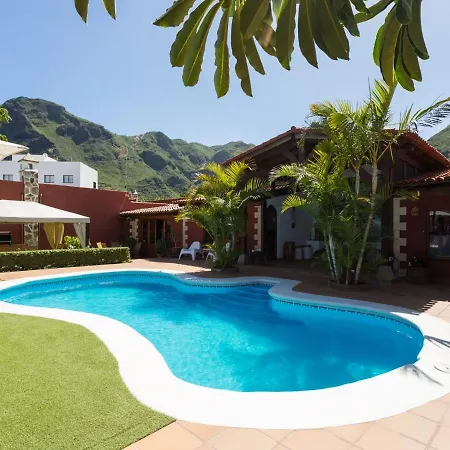 Villa Male: Oasis de Tranquilidad con Piscina en el Corazón de Los Silos - ES-279-6